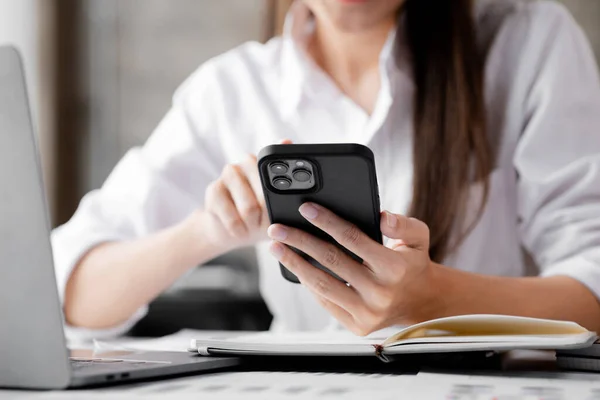 Young Businesswoman Looking Financial Information Mobile Phone She Checking Company — Photo