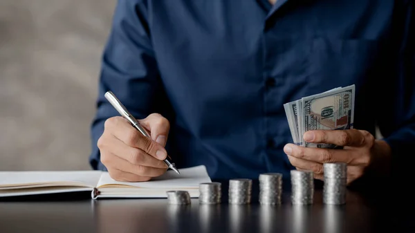 Man Counting Her Salary Separate Expenses Keeps Monthly Account Savings — Stockfoto