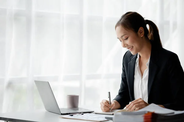 Businesswoman Checking Company Financial Documents Using Tablet Talk Chief Financial — Stok fotoğraf