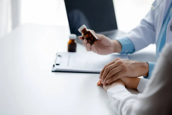 Doctor Recommending Medicines Patients Being Examined Diagnosed Patient Doctor Concept — Stock fotografie