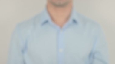 Borçları, şeffaf ekranda yazma