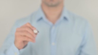 Yüksek gelir, şeffaf ekranda yazma