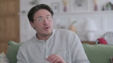 Korkmuş Genç Adam 'ın Portresi