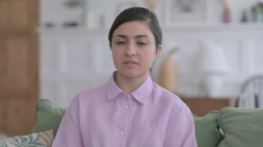 Koltukta oturan Hintli Kadın 'ın portresi