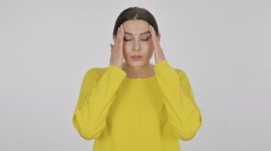 Beyaz Arkaplanda Baş Ağrısı Olan İspanyol Kadın