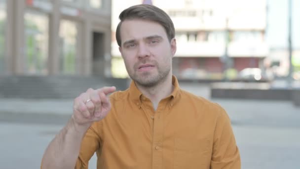 Angry Casual Young Man Fighting Outdoor — Stock Video