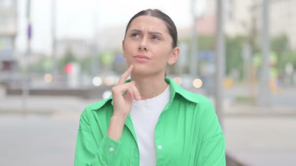 Portrait Pensive Young Woman Thinking Outdoor — Vídeo de stock