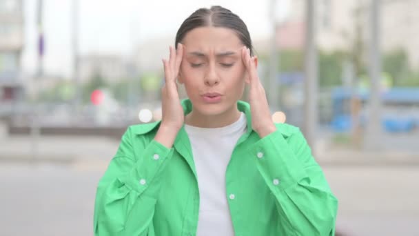 Portrait Tense Young Woman Headache Outdoor — Stok video