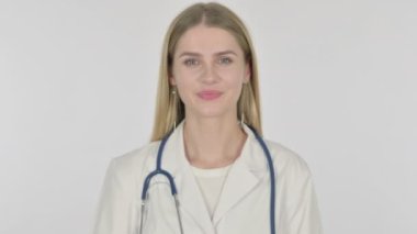 Beyaz Arkaplanda Genç Kadın Doktor 'dan Baş Parmakla 