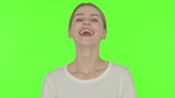 Approval Casual Young Woman Shaking Head Green Background — Video