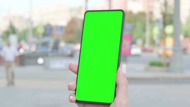 Close Woman Hand Using Smartphone Green Screen Outdoor — Video