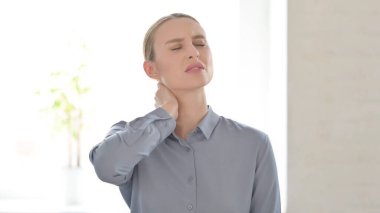 Öksüren Hasta Genç Kadın Portresi