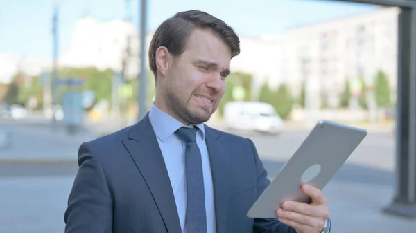 Upset Middle Aged Businessman Reacting Loss Tablet Outdoor — Stockfoto