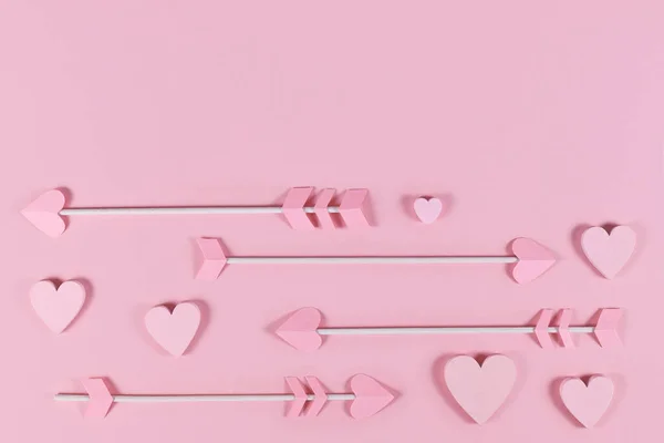 Pink Cupid Arrows Heart Shaped Tips Wooden Hart Ornaments — Stockfoto