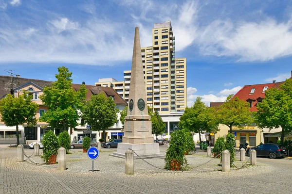 Ludwigsburg Almanya Temmuz 2022 Holzmarkt Adı Verilen Yuvarlak Kavşak Dikilitaş — Stok fotoğraf