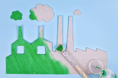 Yeşile boyanmış mukavva fabrikası konsepti