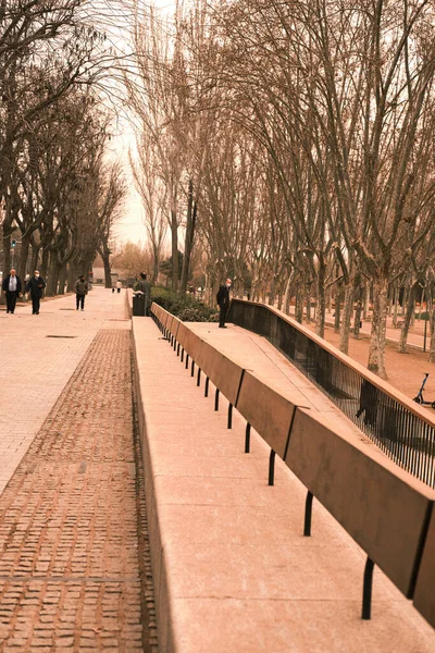 Madrid, İspanya - 15 Mart 2022. Kum fırtınası, kalima veya Celia depresyonundan kaynaklanan sis.