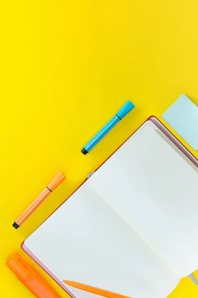 Open Sheet Notepad Pen Markers Back School Concept Drawing Copy — Zdjęcie stockowe