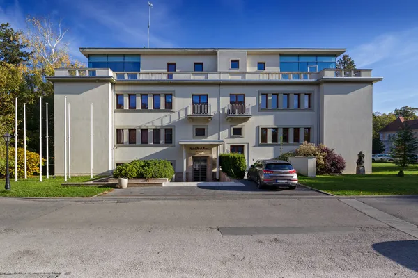 Hotel Park Avenue Pěší Zóna Centrum Města Piešťany Zimní Ulice — Stock fotografie