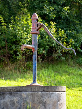 Halka açık su pompası, Trebiz, Çek Cumhuriyeti.