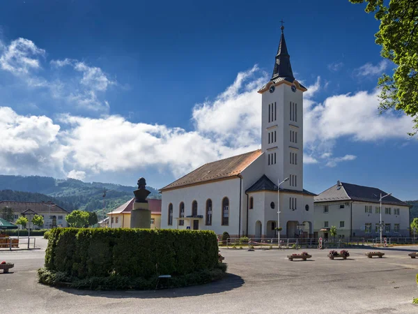 Iglesia Católica Uhrovec Eslovaquia — Foto de Stock
