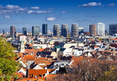 Bratislava şehri, genel görüş, Eski kasaba, merkez, Mlynske nivy, Slovakya.