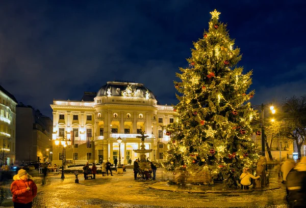 Weihnachtsbaum Bratislava Slowakisches Nationaltheater Stadtzentrum Slowakei — Stockfoto