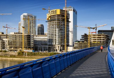 Yeni inşaat, Eurovea 2, Mlynske nivy, New Nivy, Apollo bridge, Bratislava, Slovakya.