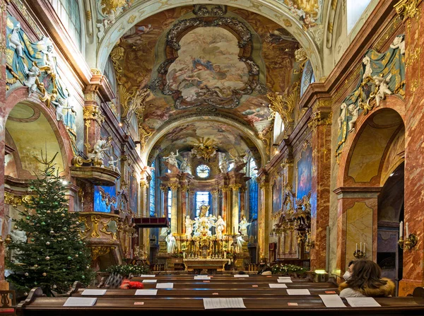 Zamek Nitra Wnętrze Kościoła Ołtarz Kościół Katolicki Słowacja — Zdjęcie stockowe
