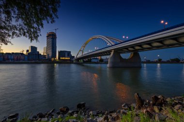 Apollo Köprüsü Tuna Nehri üzerinde, Bratislava, Slovakya.