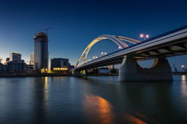 Apollo Köprüsü Tuna Nehri üzerinde, Bratislava, Slovakya.