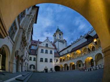 Bratislava, Slovakya 'daki eski belediye binası.