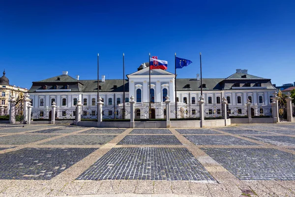 Грасальківський Палац Братиславі Резиденція Президента Словаччини — стокове фото