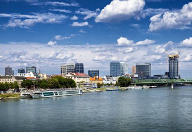 Bratislava 'da Tuna seti, limanlar, Slovakya.