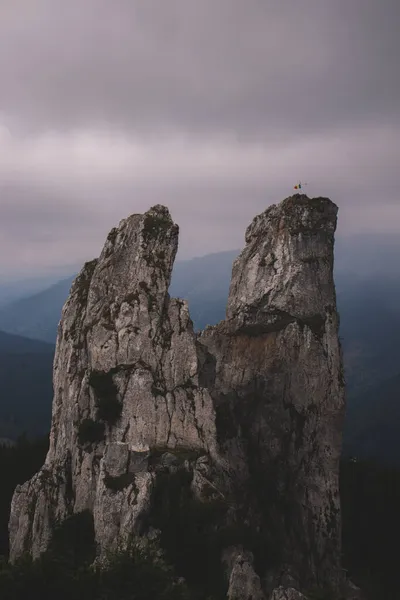 Vista Próxima Das Montanhas Romênia Rarau Lady Stones Pietrele Doamnei — Fotografia de Stock