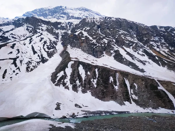 Dağlarda güzel bir kayak merkezi