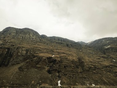 Dağlarda seçici bir odak noktası