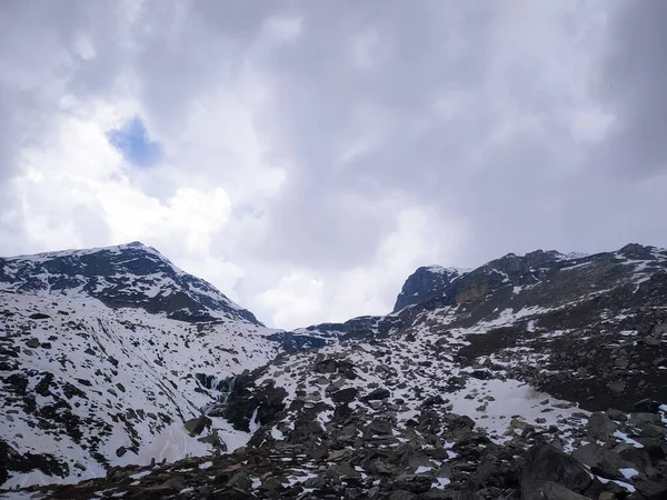 Selective Focus Clouds Mountains — Stockfoto