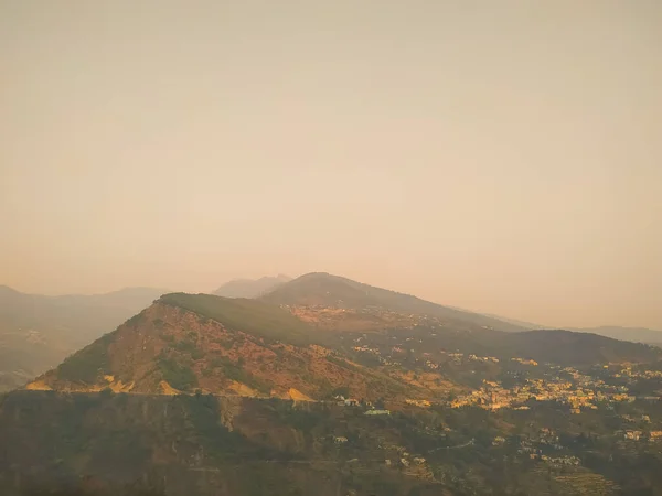 Una Vista Increíble Puesta Sol Sobre Montaña — Foto de Stock