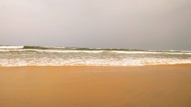 Kumsalda inanılmaz bir dalga var.