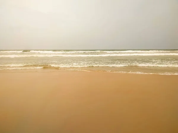 Incroyable Gros Plan Mousse Ondulée Sur Sable — Photo