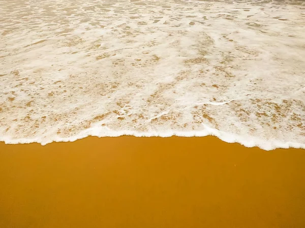 Wave White Bubbles Sand Beach — 图库照片