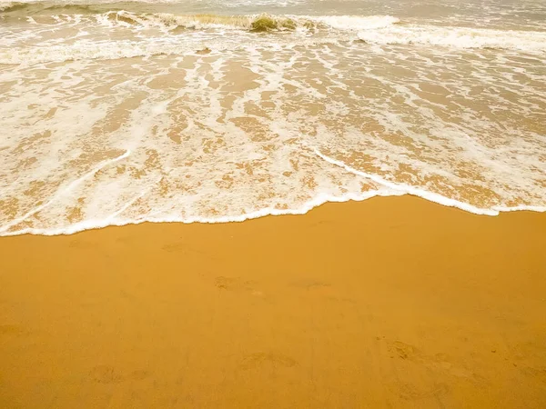 Morbida Onda Oceano Blu Sulla Spiaggia Sabbiosa Contesto — Foto Stock