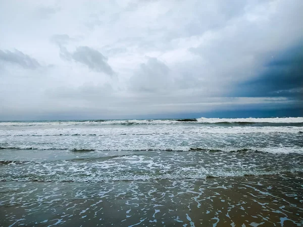 Storm Waves Beach — ストック写真