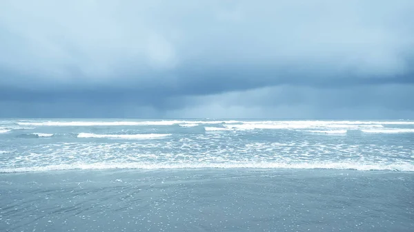 海の上の美しい波 — ストック写真