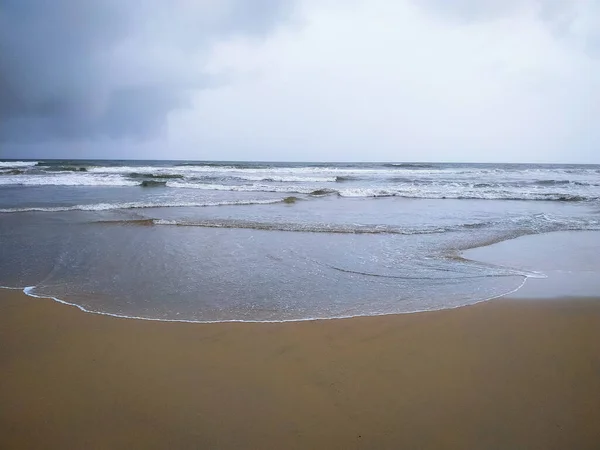 Красивая Морская Волна Пляже Красивая Океанская Волна Песчаном Пляже — стоковое фото