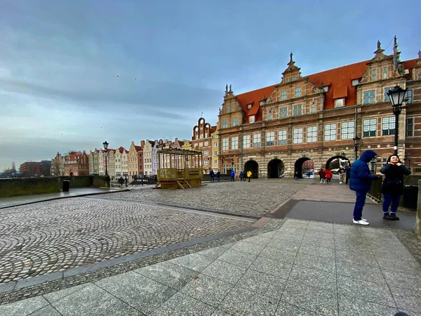 Gdańsk Polska Stycznia 2022 Stare Miasto Zabytkowe Budynki Nad Rzeką — Zdjęcie stockowe