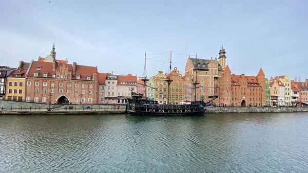 Gdansk Poland January 2022 Old Town Historic Buildings Motlawa River — Fotografia de Stock