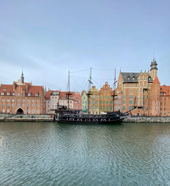 Gdansk Poland January 2022 Old Town Historic Buildings Motlawa River — Zdjęcie stockowe