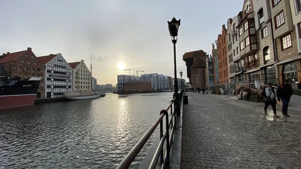 Gdansk Pologne Janvier 2022 Wyspa Spichrzow Sur Rivière Motlawa Belle — Photo